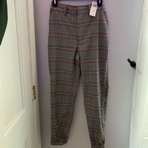NWT Hollister Size S black & red plaid pants